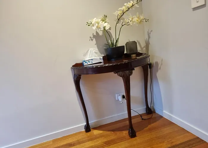 Peaceful 3 Bedroom House In Melton Vic