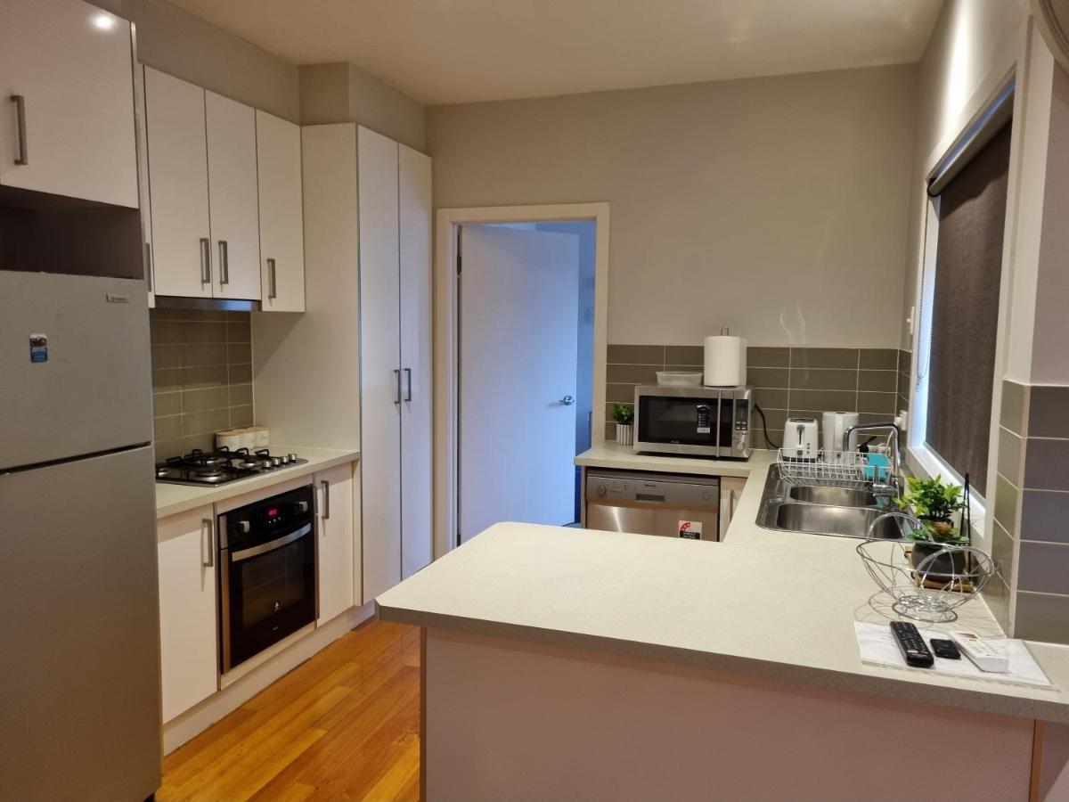 Peaceful 3 Bedroom House In Vic